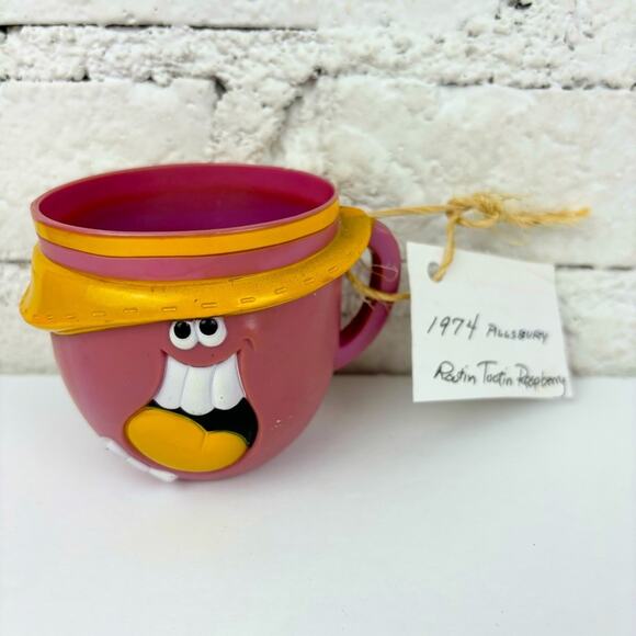 Vintage 70’s Pillsbury Ruddi Tuddi Frutti Raspberry Cup - Picture 1 of 5